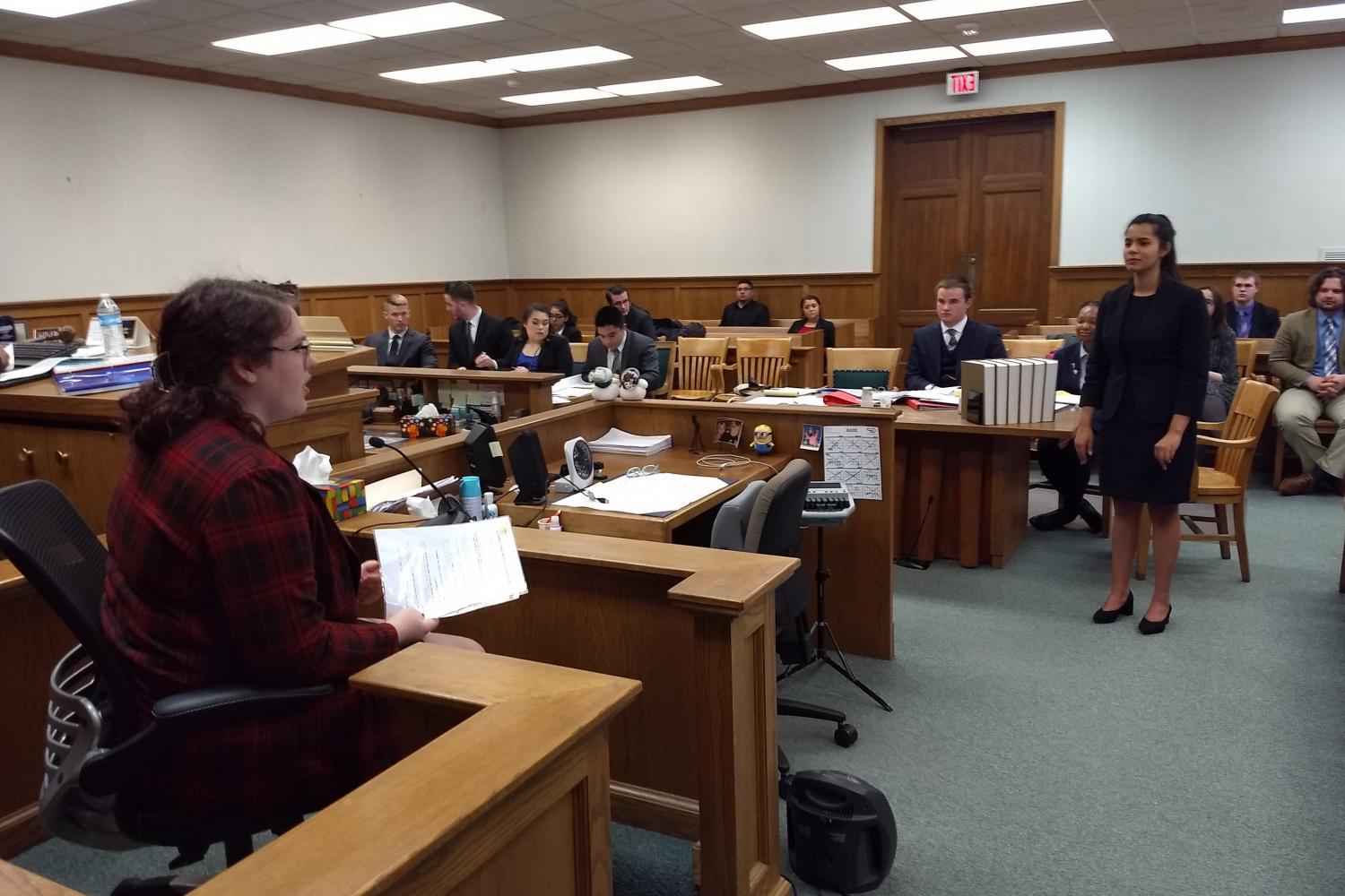 2018年模拟审判比赛在基诺沙县法院举行.